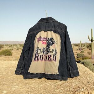 CJ Banks Denim Upcycled Shacket.
Coors Rodeo. Size: 2X